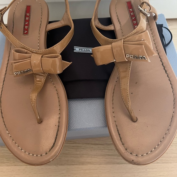 PRADA bow sandals. Prettiest patent leather bow great for the pool or everyday! - Picture 2 of 10